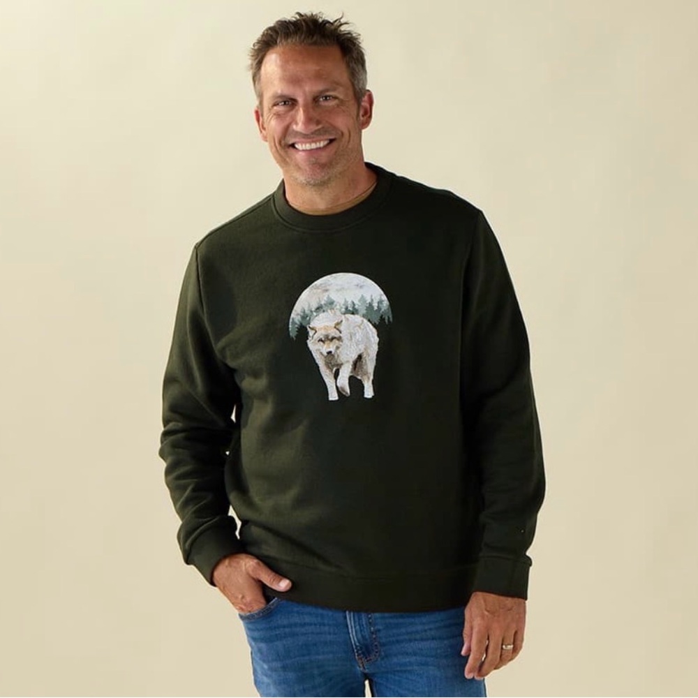 WOLF GREEN CREW NECK SWEATSHIRT SZ MED Mountain and Isles